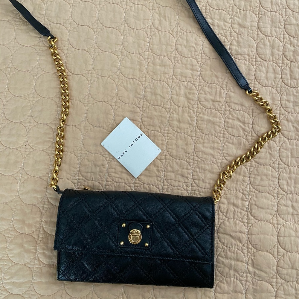 Marc Jacobs Leather Crossbody Wallet on Chain